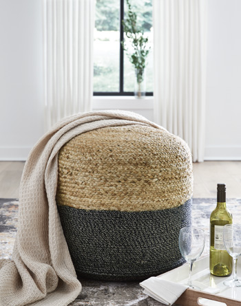 Sweed Valley Pouf