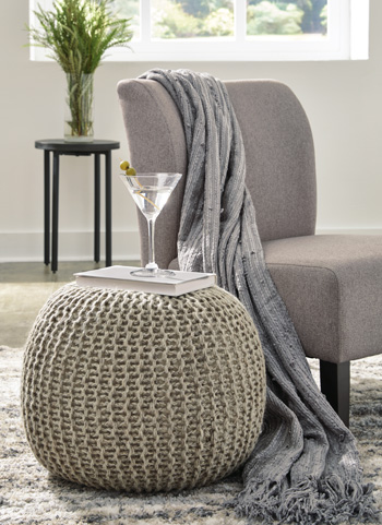 Latricia Pouf