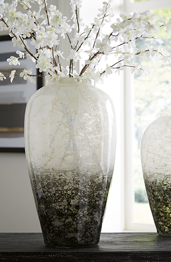 Mirielle Vase