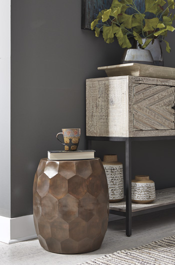 Wynlow Stool