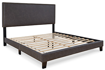Vintasso Queen Upholstered Bed