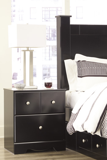 Mirlotown Nightstand
