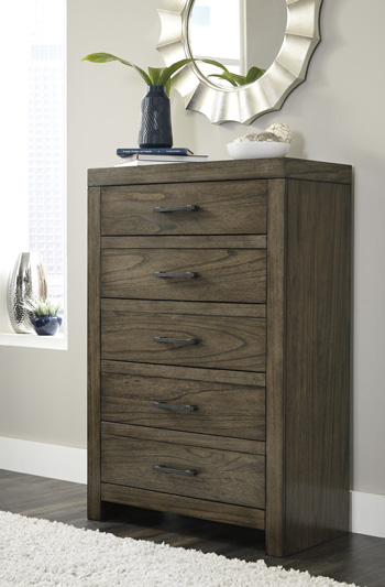 Deylin Chest of Drawers