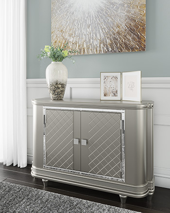 Chevanna Dining Server
