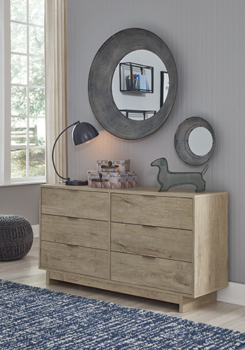 Oliah Dresser