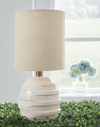 Glennwick Table Lamp
