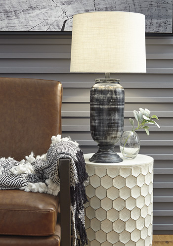 Mandelina Table Lamp