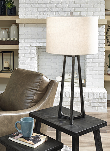 Peeta Table Lamp