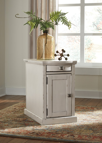 Laflorn Chairside End Table with USB Ports & Outlets