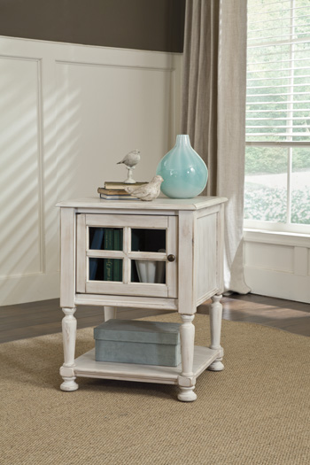 Mirimyn Accent Table